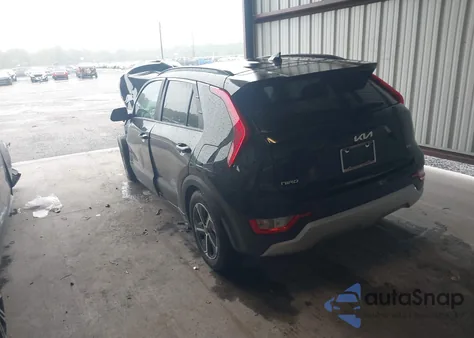 2025 Kia Niro Ex z USA, uszkodzony, nr VIN KNDCR3LE2S5241317